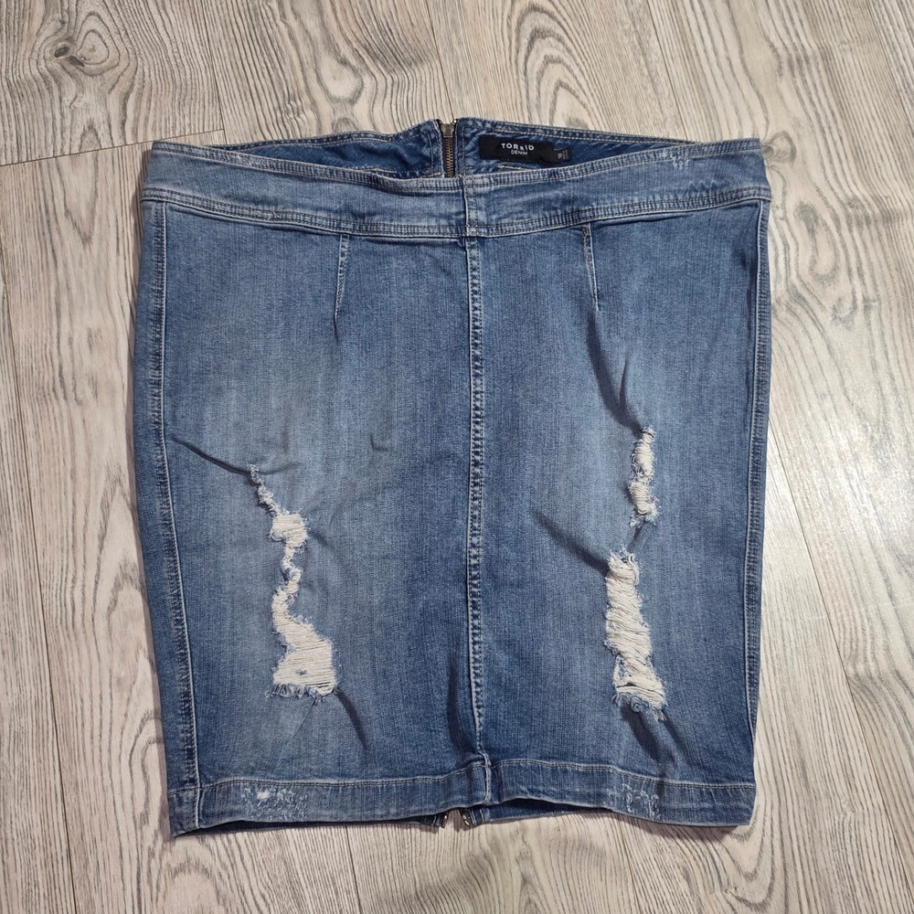 Torrid Distressed Denim Skirt Full Length Back Zipper - Above Knee - Size 18